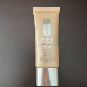 Clinique moisture surge CC cream. SpF40. Medium deep.
